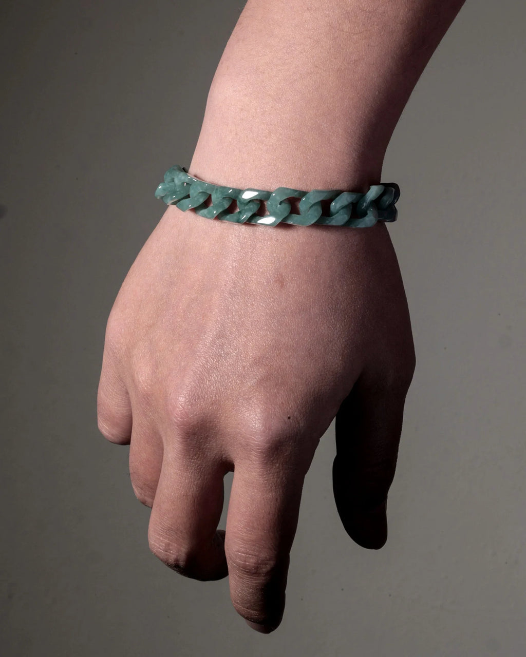 Single Piece Carved Cuban Chain Bracelet In Green Jade
